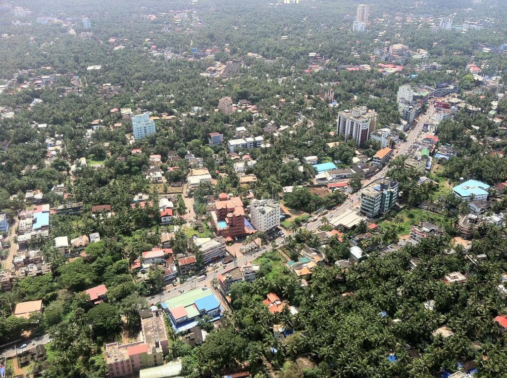 Westway Hotel Kóžikkót Exteriér fotografie